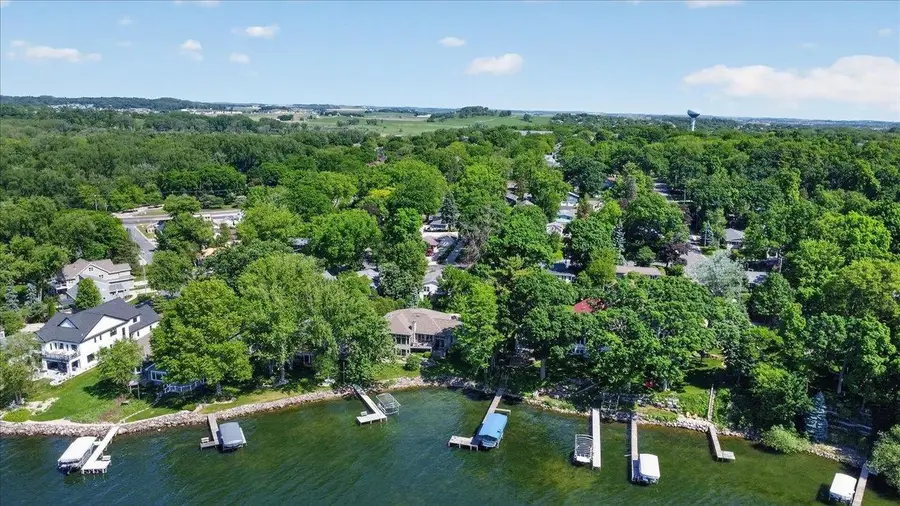 5813 Roosevelt Street, Middleton, WI 53562 - #3