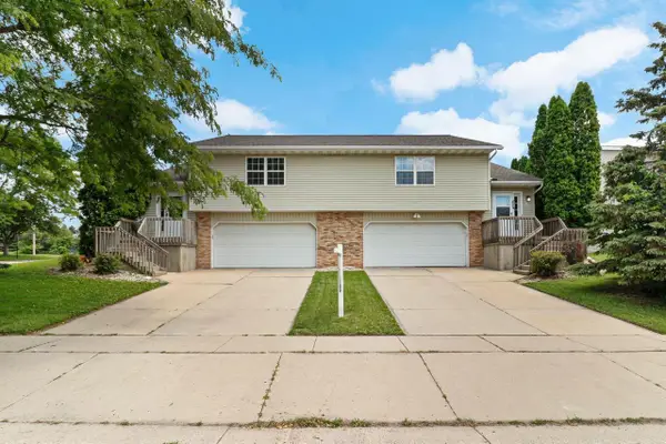 824 N Clover Lane, Cottage Grove, WI 53527