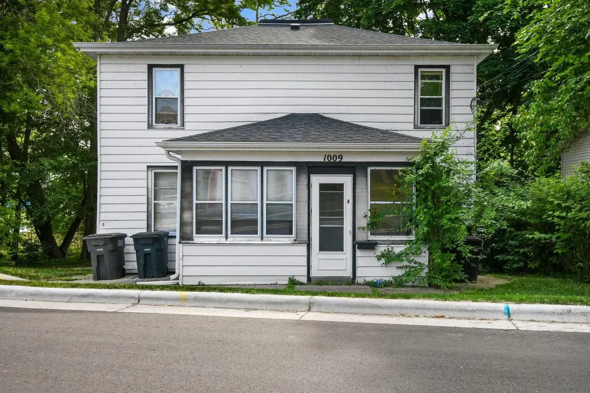 1009 S 4th Street, Stoughton, WI 53589 - #1