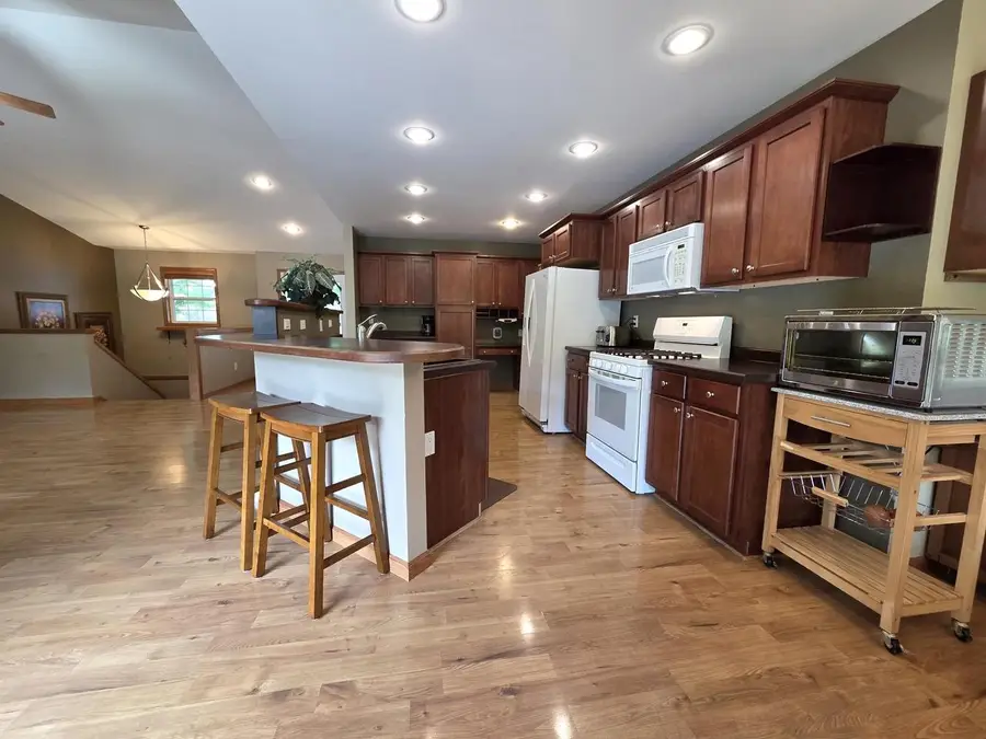 W7918 Payton Drive, Pardeeville, WI 53954 - #2