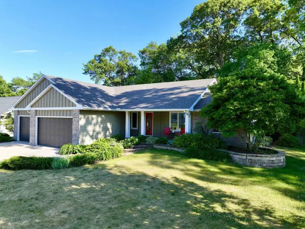 2716 Twelve Oaks Drive, Milton, WI 53563