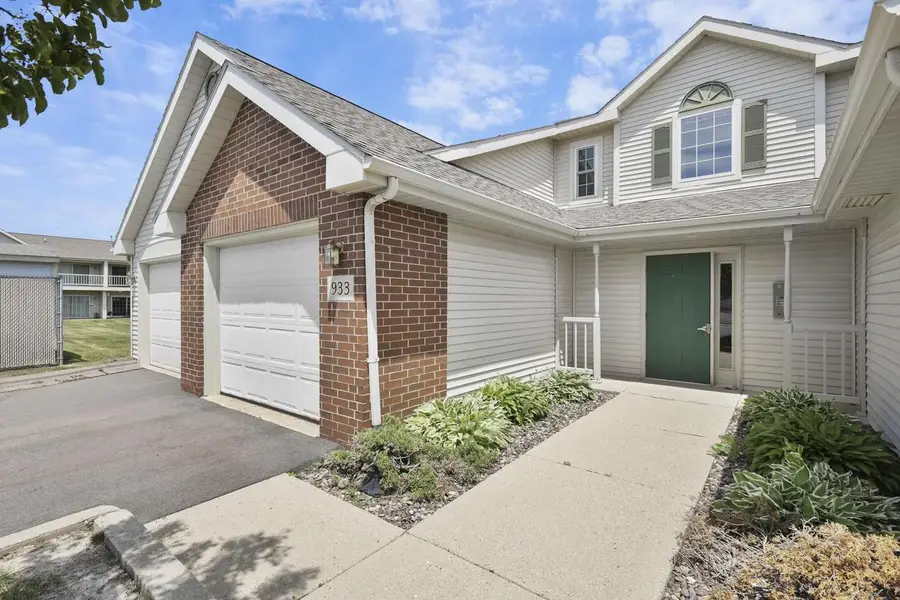 933 Park Street #101, Oregon, WI 53575 - #2