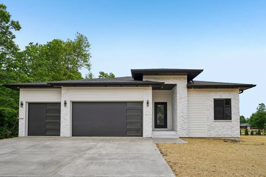 386 Oakbrook Drive, Wisconsin Dells, WI 53965 - #3