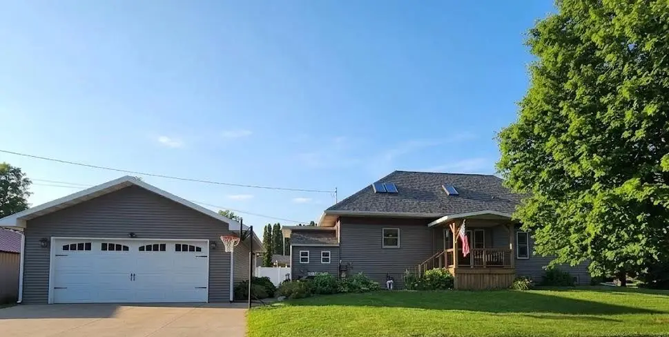 225 S Franklin Street, Livingston, WI 53554 - #1