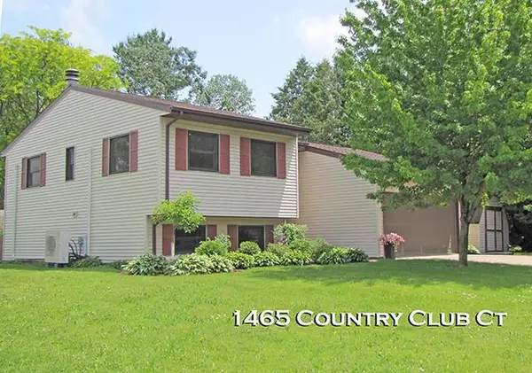 1465 Country Club Court, Platteville, WI 53818