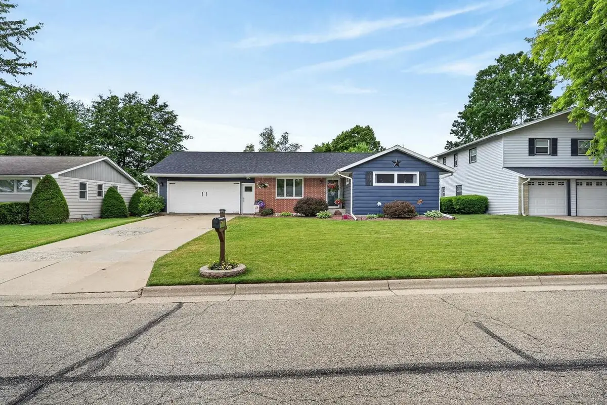 1515 30th Avenue, Monroe, WI 53566 - #1