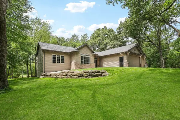 E10085 W Buck Bay, Reedsburg, WI 53959