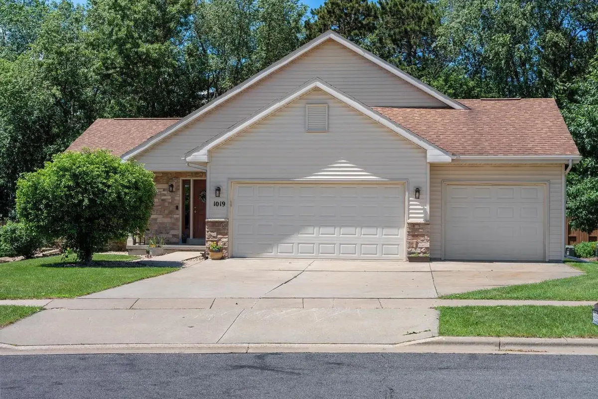 1019 21st Street, Prairie Du Sac, WI 53578 - #1
