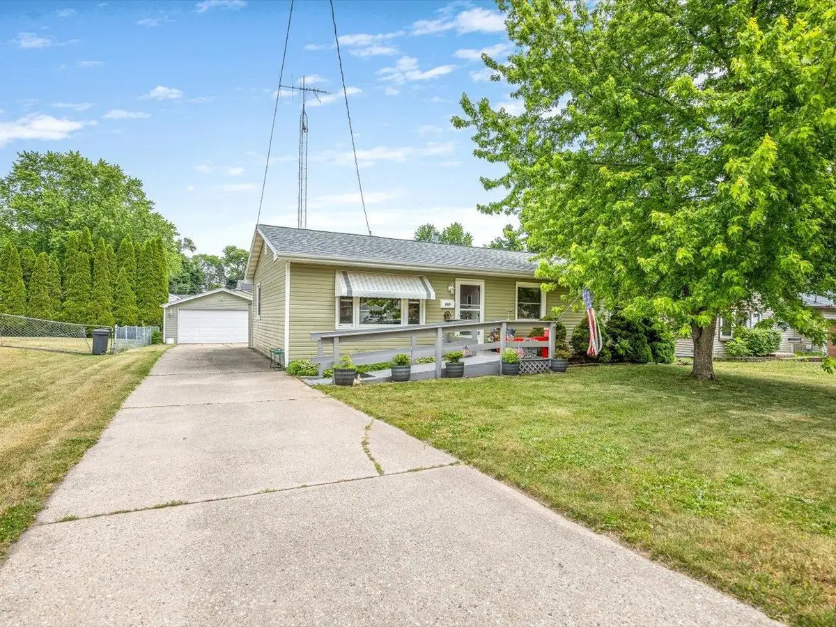 1431 Garfield Avenue, Beloit, WI 53511 - #1