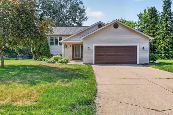 753 Walker Way, Edgerton, WI 53534