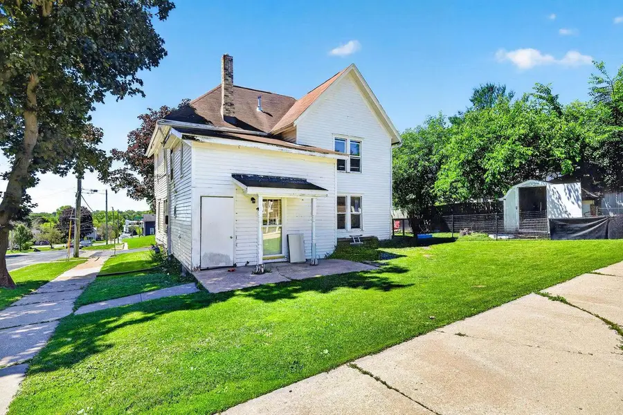 524 E Jefferson Street, Stoughton, WI 53589 - #2