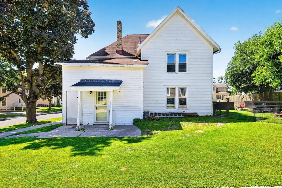 524 E Jefferson Street, Stoughton, WI 53589 - #3