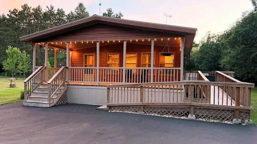 W2076 Amherst Road, Lyndon Station, WI 53944 - #3