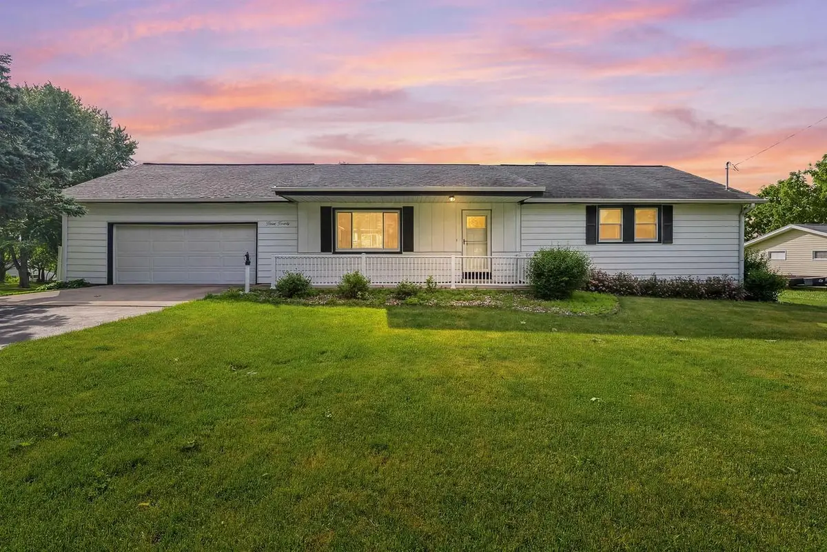 320 W 3rd Street, Fox Lake, WI 53933 - #1