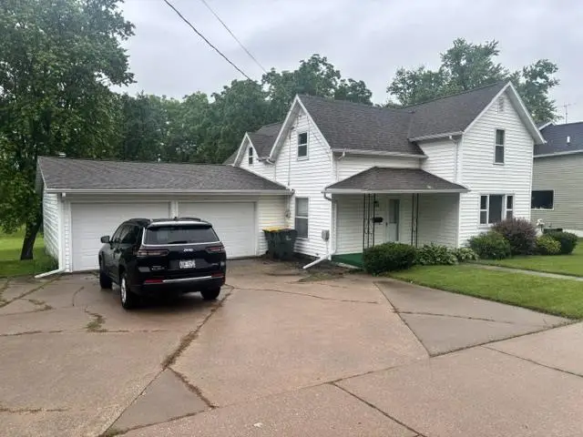 901 S Madison Street, Lancaster, WI 53813 - #1