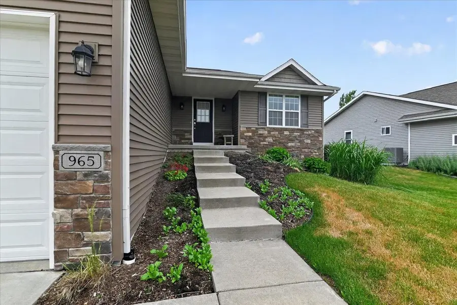 965 N Perry Parkway, Oregon, WI 53575 - #3