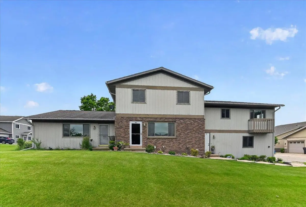 1909 Fox Run, Mount Horeb, WI 53572 - #1