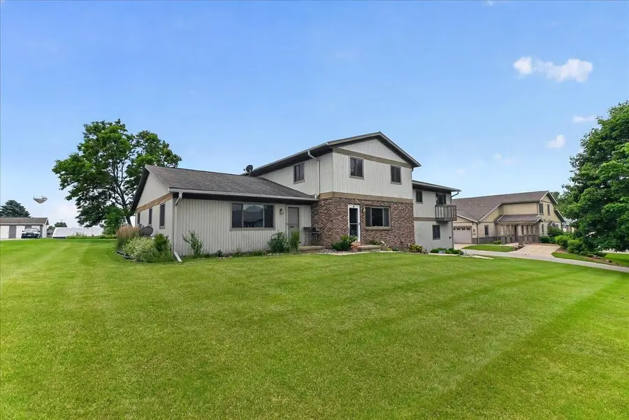 1909 Fox Run, Mount Horeb, WI 53572 - #3