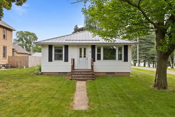 137 S Vine Street, Kingston, WI 53939
