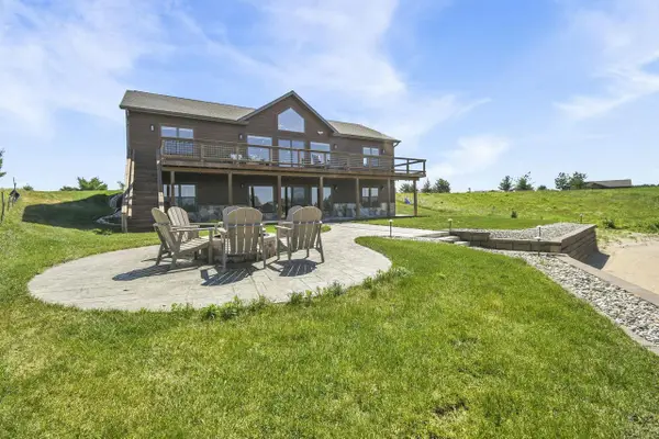 N8605 N Log Cabin Court, New Lisbon, WI 53950