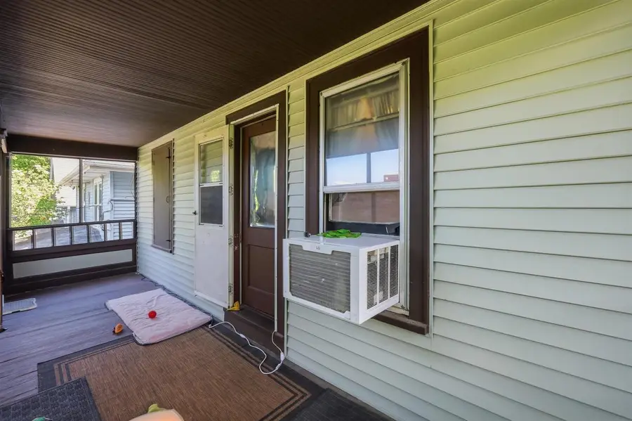 2069 Winnebago Street, Madison, WI 53704 - #3
