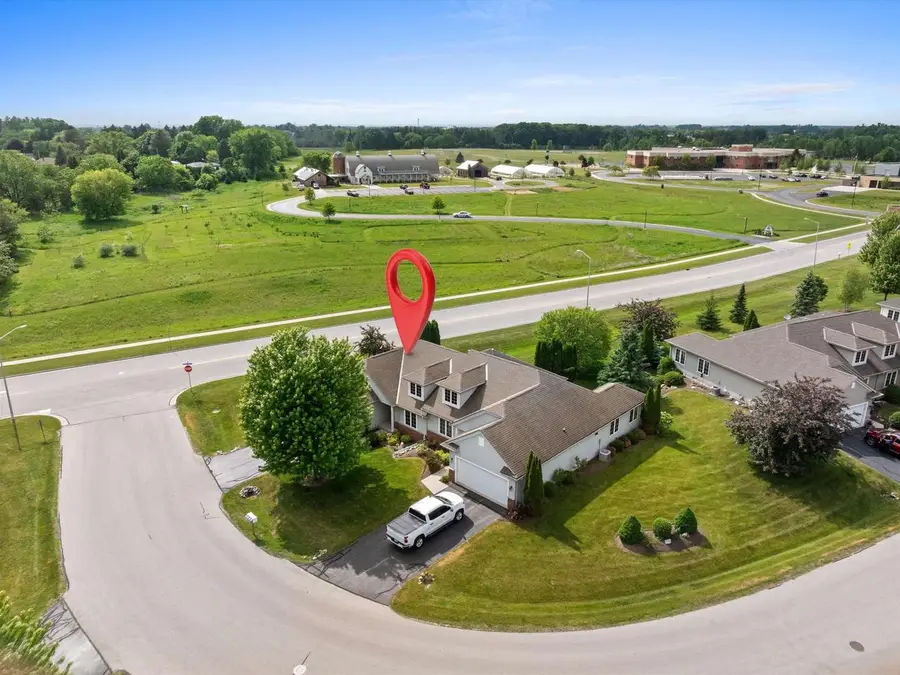 108 Sarahs Way, Sheboygan Falls, WI 53085 - #2
