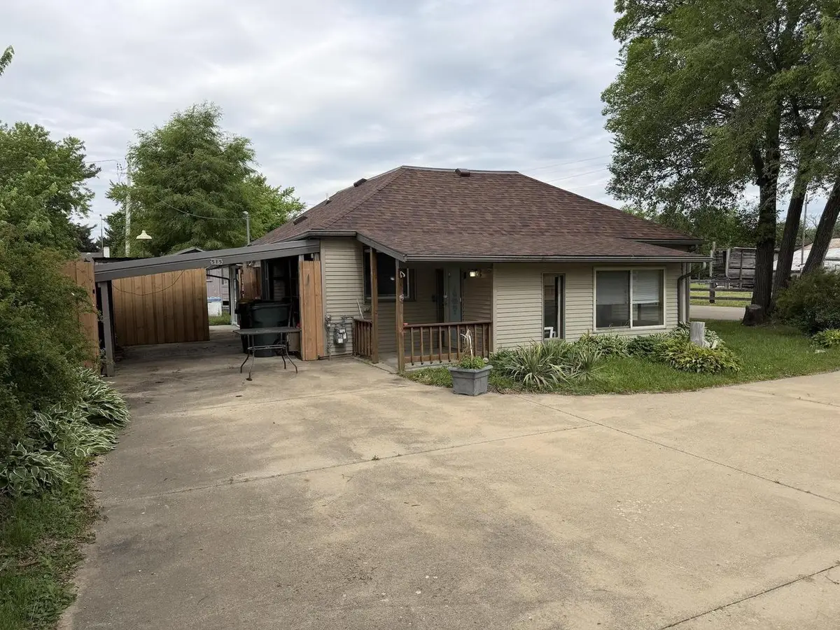 515 N East Street, Blue River, WI 53518 - #1