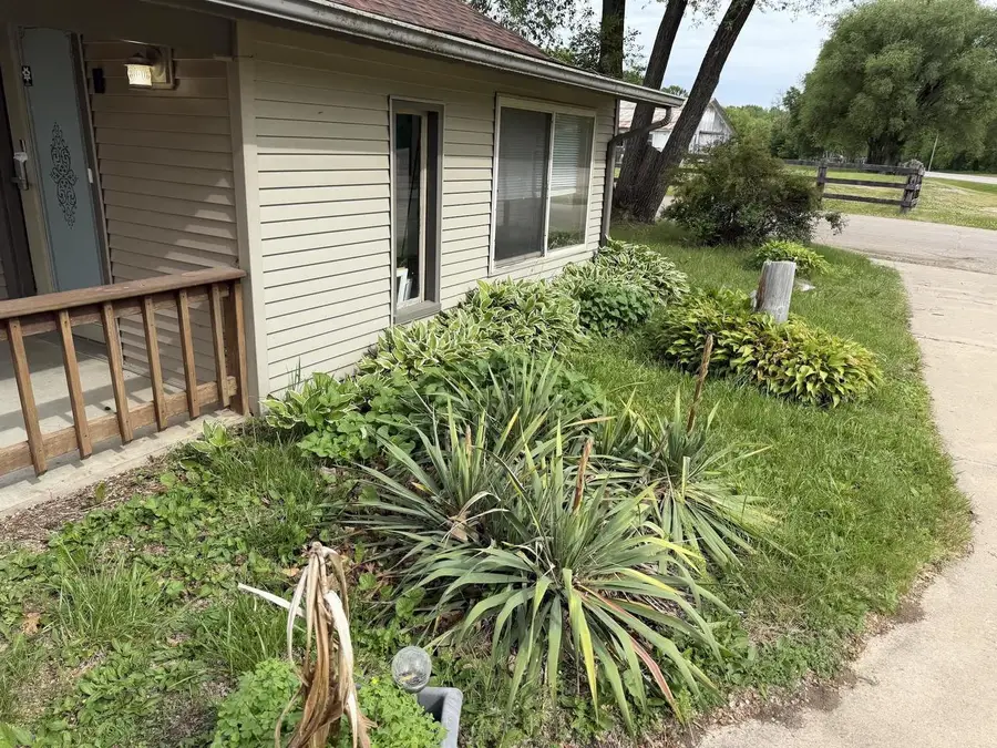 515 N East Street, Blue River, WI 53518 - #3