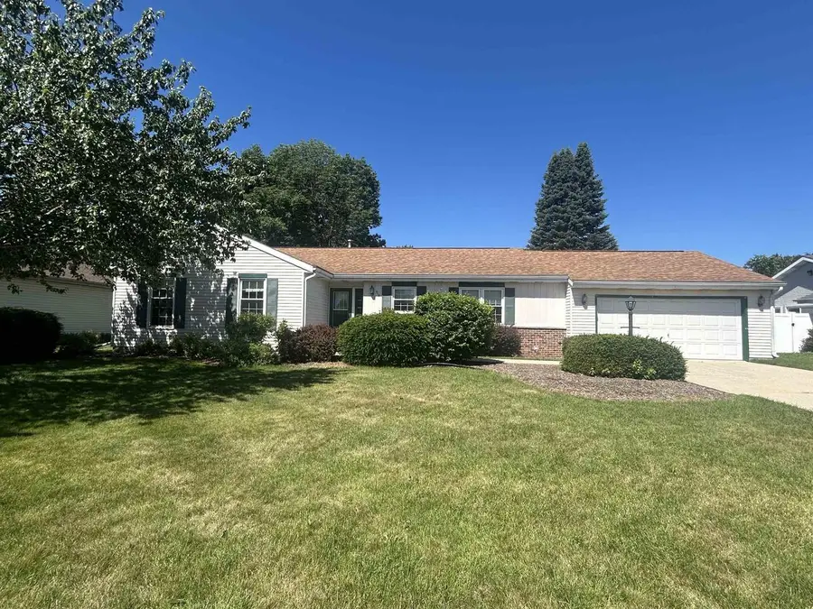 919 N Wuthering Hills Drive, Janesville, WI 53546 - #2