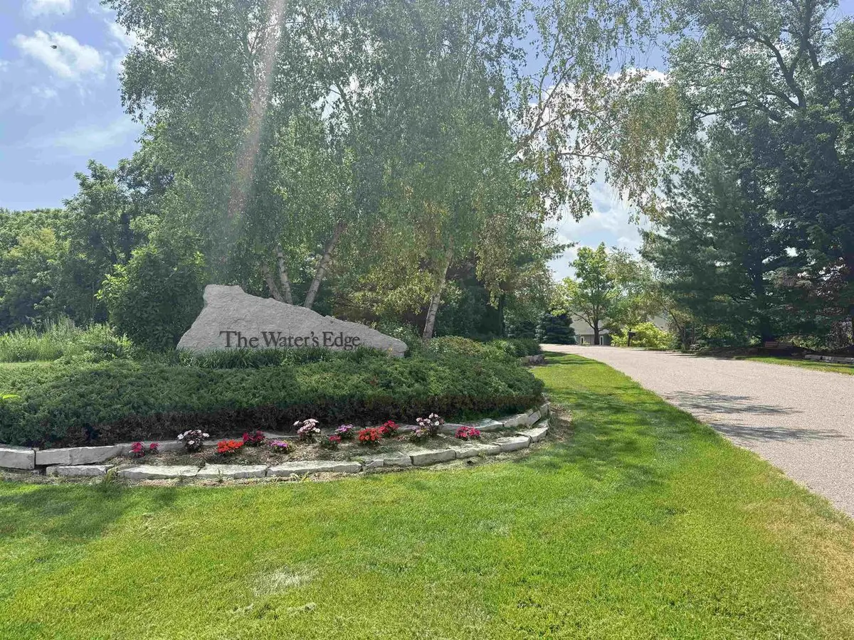 S8749 Waters Edge Way #41, Prairie Du Sac, WI 53578 - #1