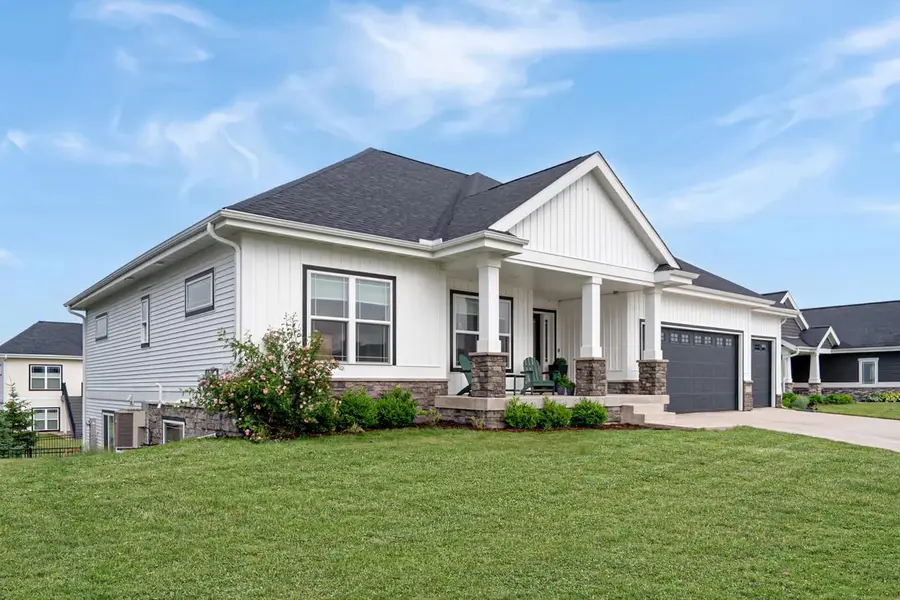 822 Ronald Overlook, Waunakee, WI 53597 - #2