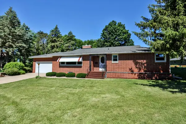 2511 Sunny Ridge Court, Monroe, WI 53566