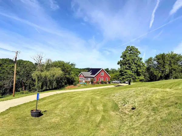 303 Booth Lane, Mcgregor, IA 52157