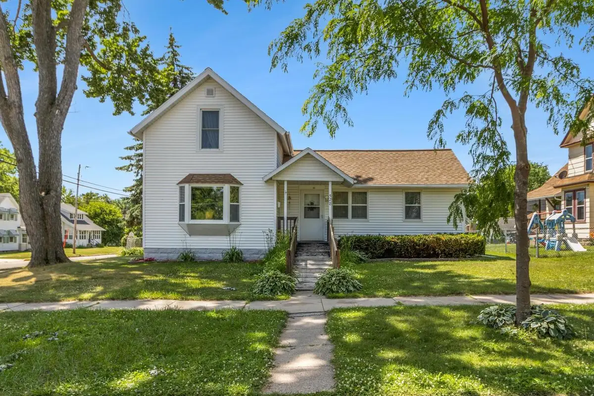 528 4th Street, Baraboo, WI 53913 - #1