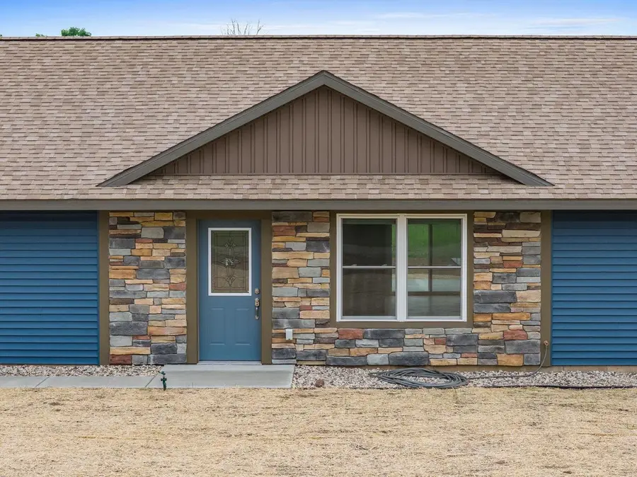 1123 S Gale Lane, Wisconsin Dells, WI 53965 - #2