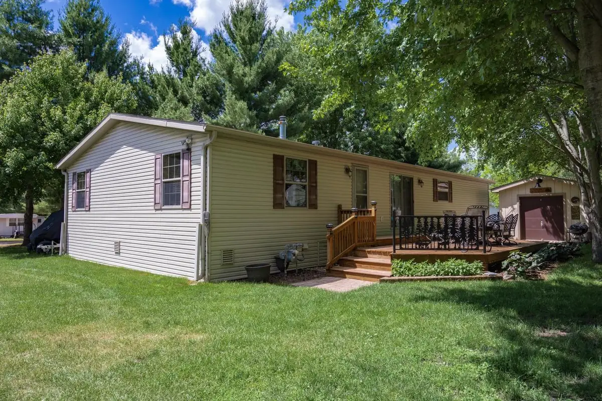 5 Deer Run, Germantown, WI 53848 - #1