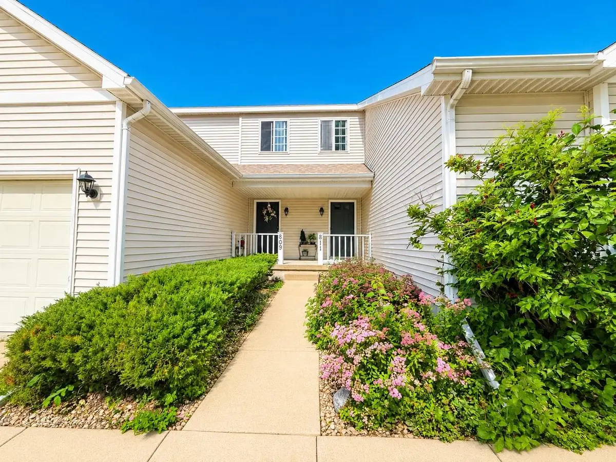 809-811 Vista Ridge Drive, Mount Horeb, WI 53572 - #1