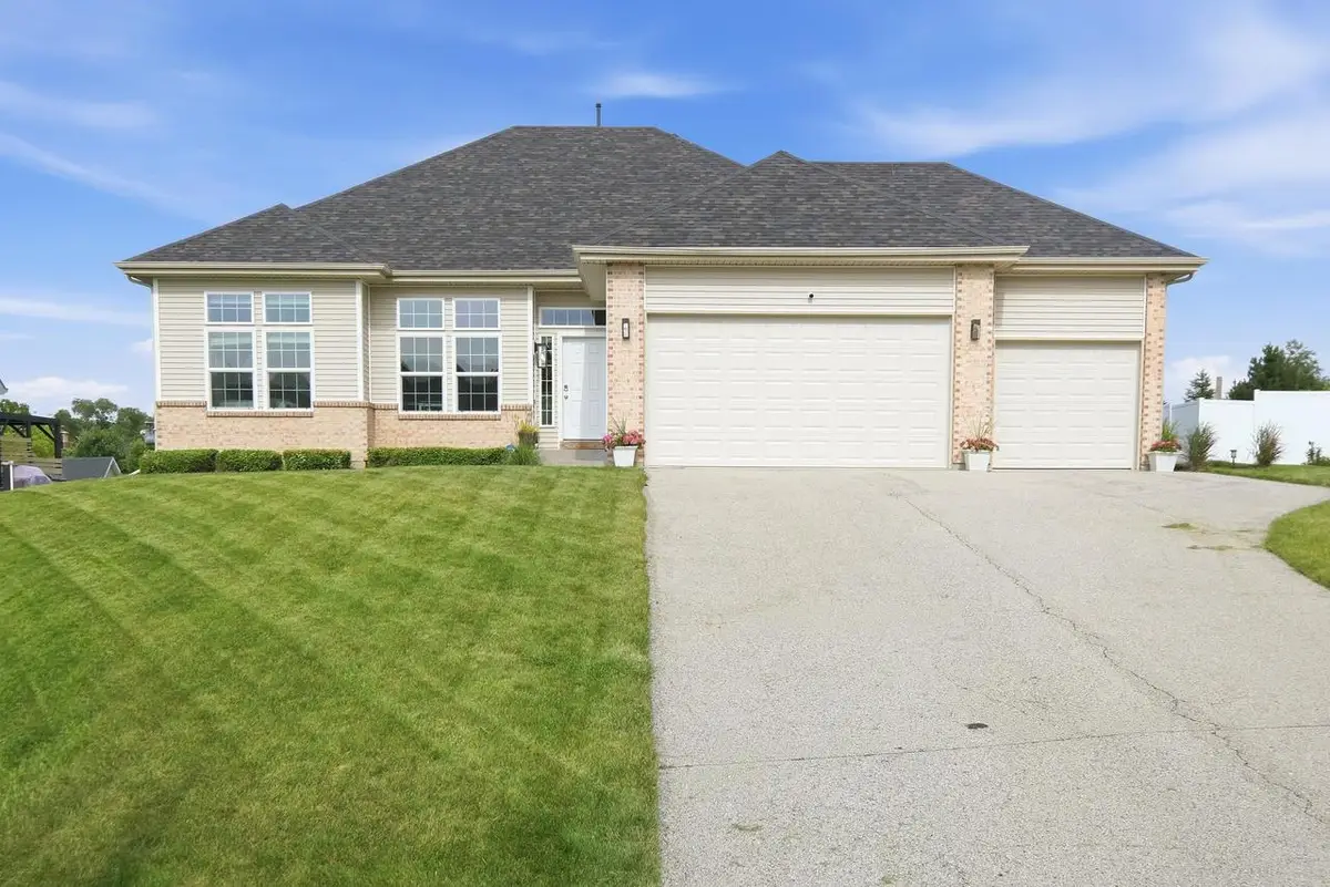 11326 N Crestwood Drive, Edgerton, WI 53534 - #1