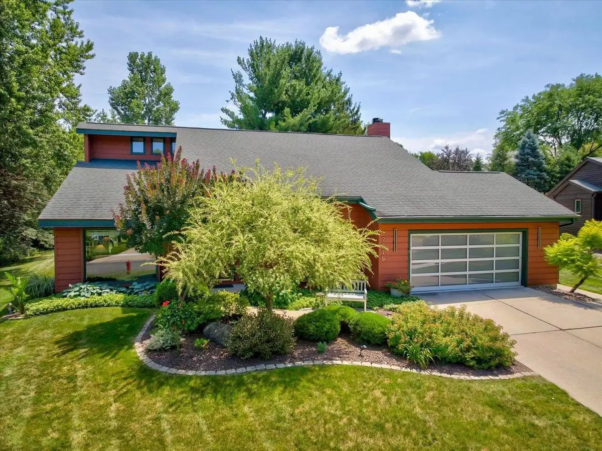 7615 W Hampstead Court, Middleton, WI 53562 - #1