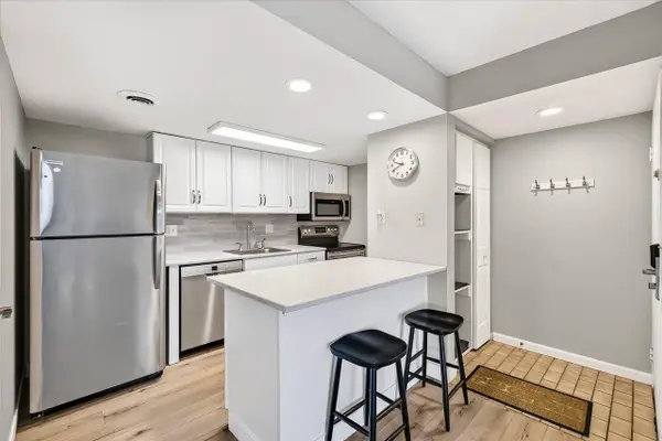 539 D'ONOFRIO Drive, Madison, WI 53719