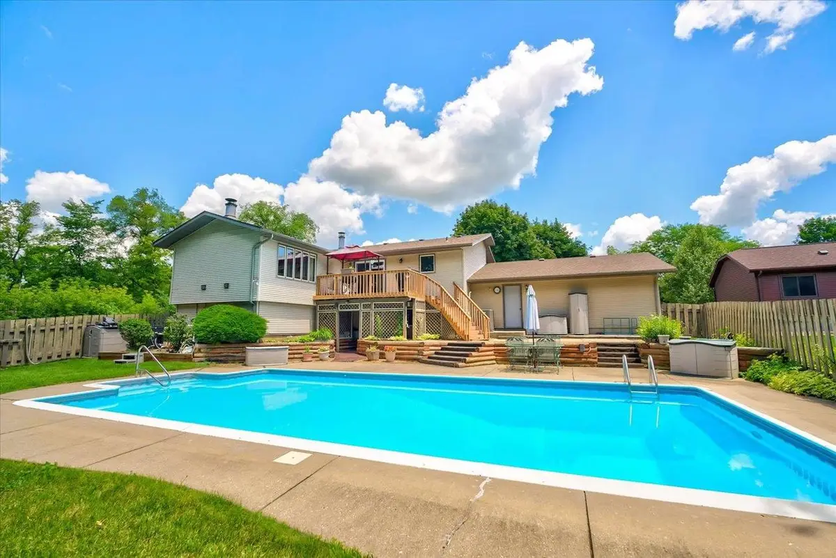 6 Stacy Lane, Madison, WI 53716 - #1