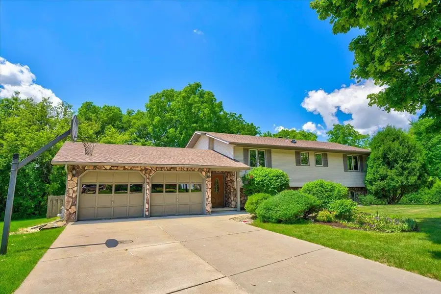 6 Stacy Lane, Madison, WI 53716 - #2