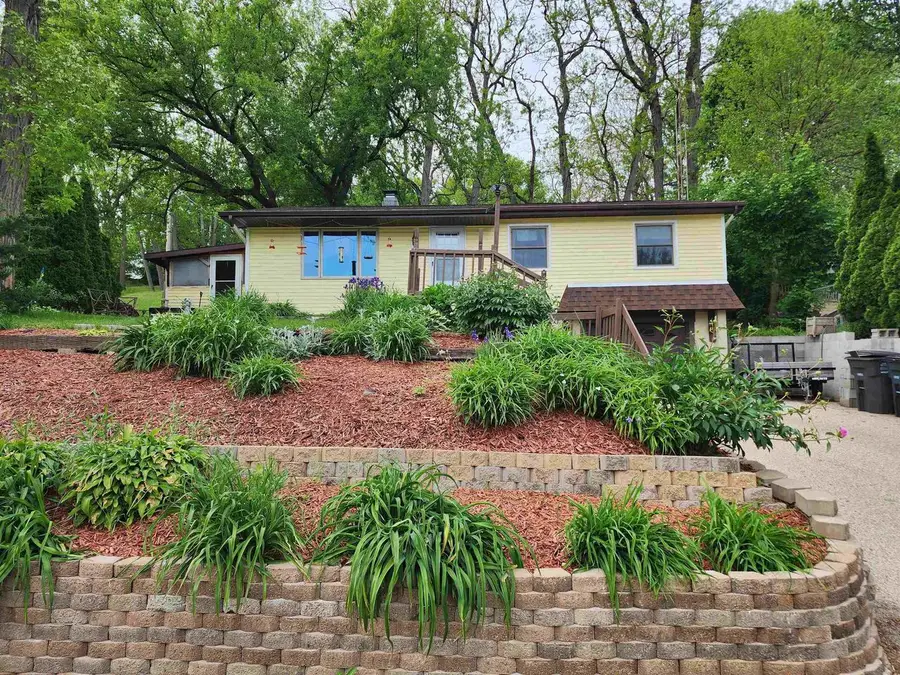 400 Woodcrest Lane, Milton, WI 53563 - #2