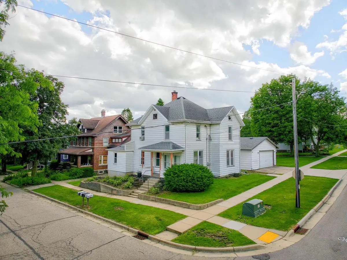 901-903 2nd Street, New Glarus, WI 53574 - #1
