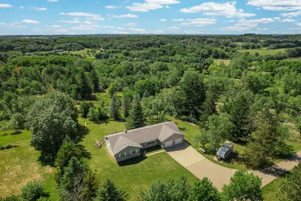 6635 Sunset Drive, Verona, WI 53593