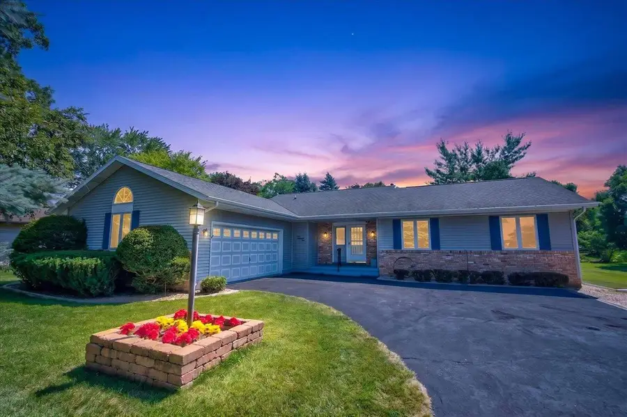 409 Riverwood Bend, Deforest, WI 53532 - #2