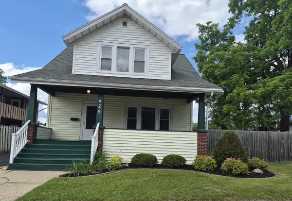 425 5th Street, Reedsburg, WI 53959