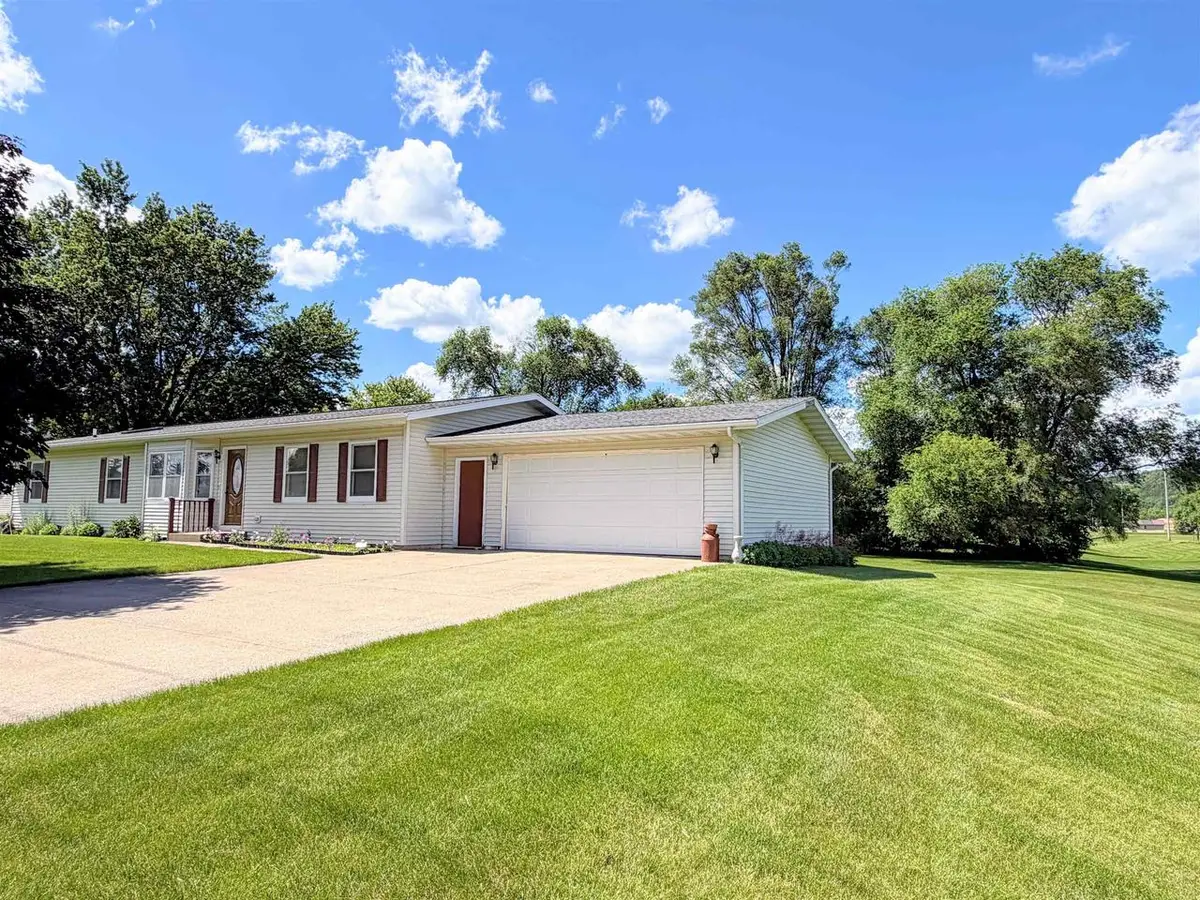 1711 E Campion Boulevard, Prairie Du Chien, WI 53821 - #1