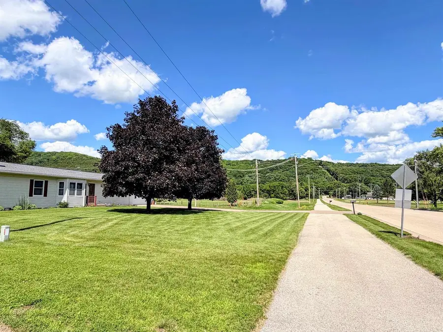 1711 E Campion Boulevard, Prairie Du Chien, WI 53821 - #3