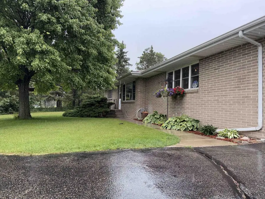 3926 N Harmony Townhall Road, Janesville, WI 53546 - #3